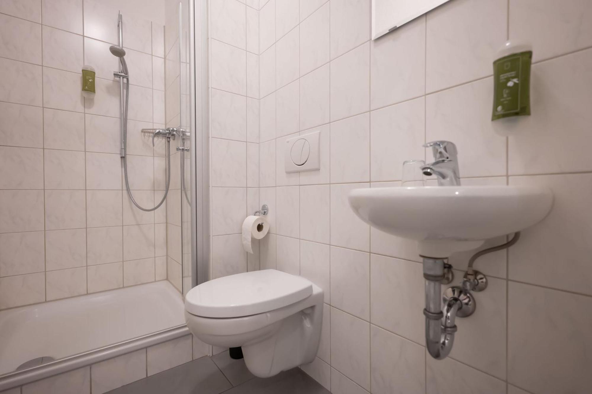 T21 - Apartment Direkt Im Zentrum Mit Parkplatz Chemnitz Exterior foto