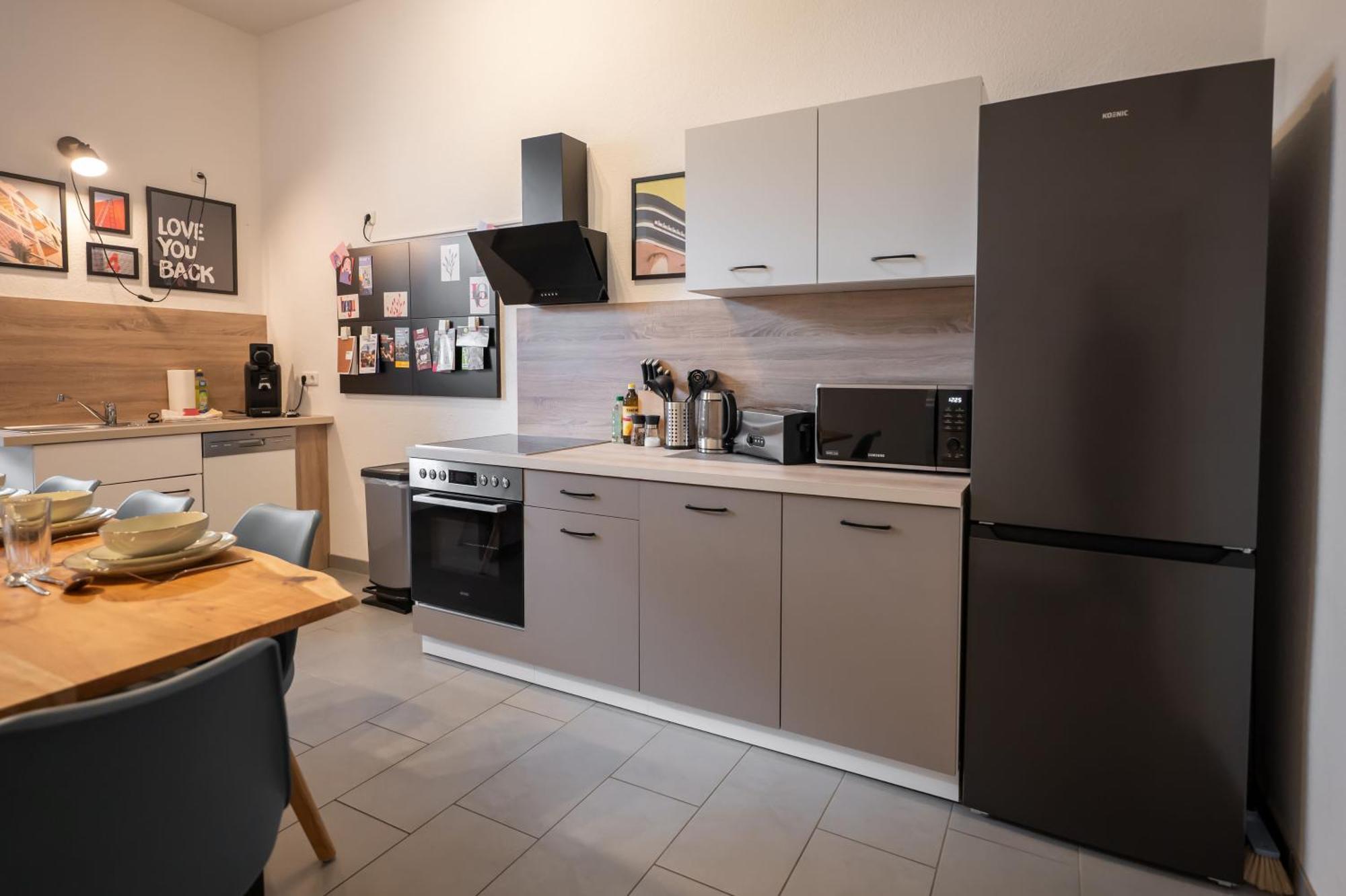 T21 - Apartment Direkt Im Zentrum Mit Parkplatz Chemnitz Exterior foto